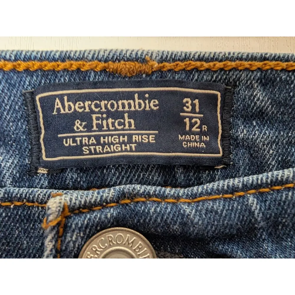 Abercrombie & Fitch Jeans Straight High Rise Distressed Blue Denim Size 31/12R